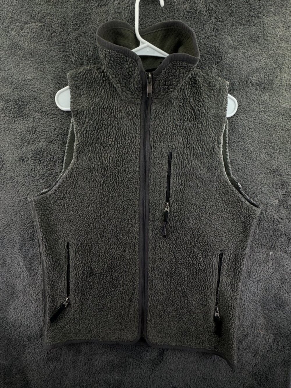 VTG Patagonia Men Fleece Vest Medium USA Made Gray Full Zip Chest Pocket Hiking